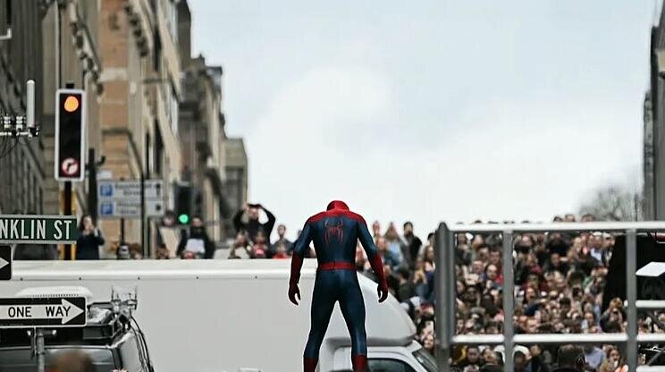 Omul-Păianjen: O nouă zi