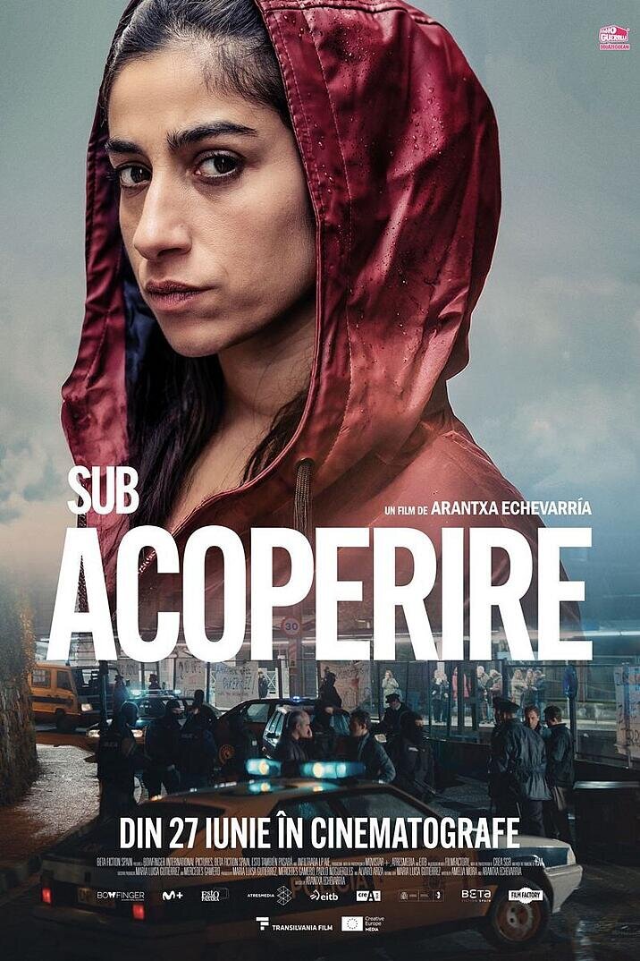 Sub acoperire